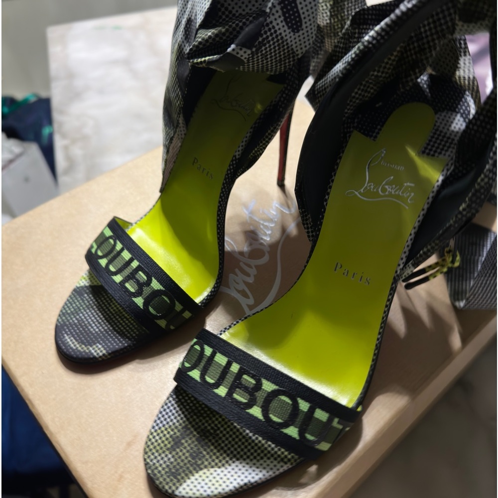 Women’s Authentic Christian Louboutins